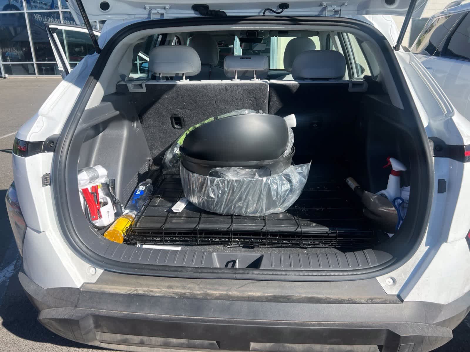 Certified Used 2025 Atlas White Hyundai SE image 20