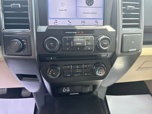 Used 2018 Gold Ford XLT image 18