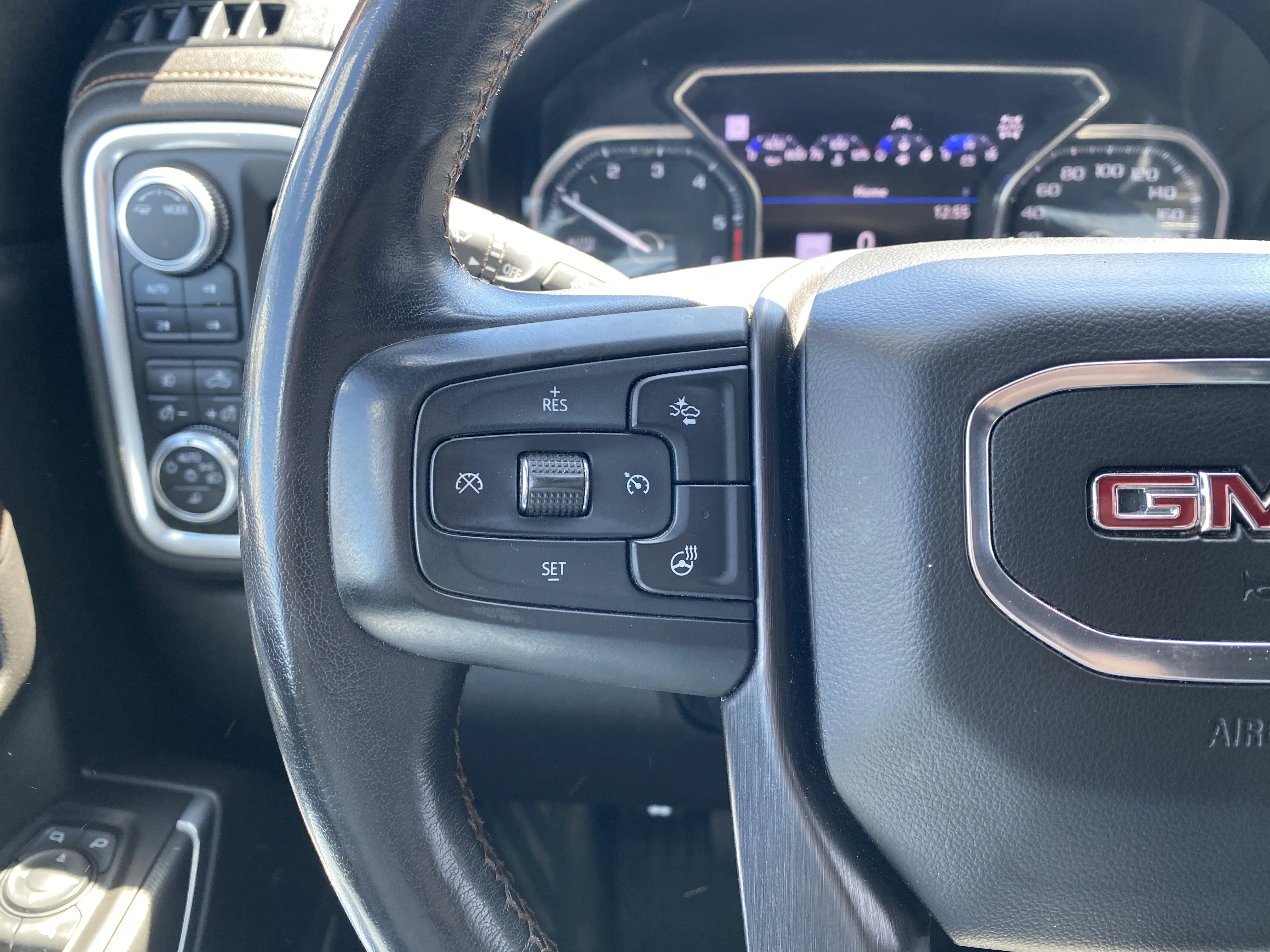 Certified Used 2020 Red GMC Crew Cab AT4 * STANDARD BOX * 3.0L DIESEL * 360 CAMERA * image 12