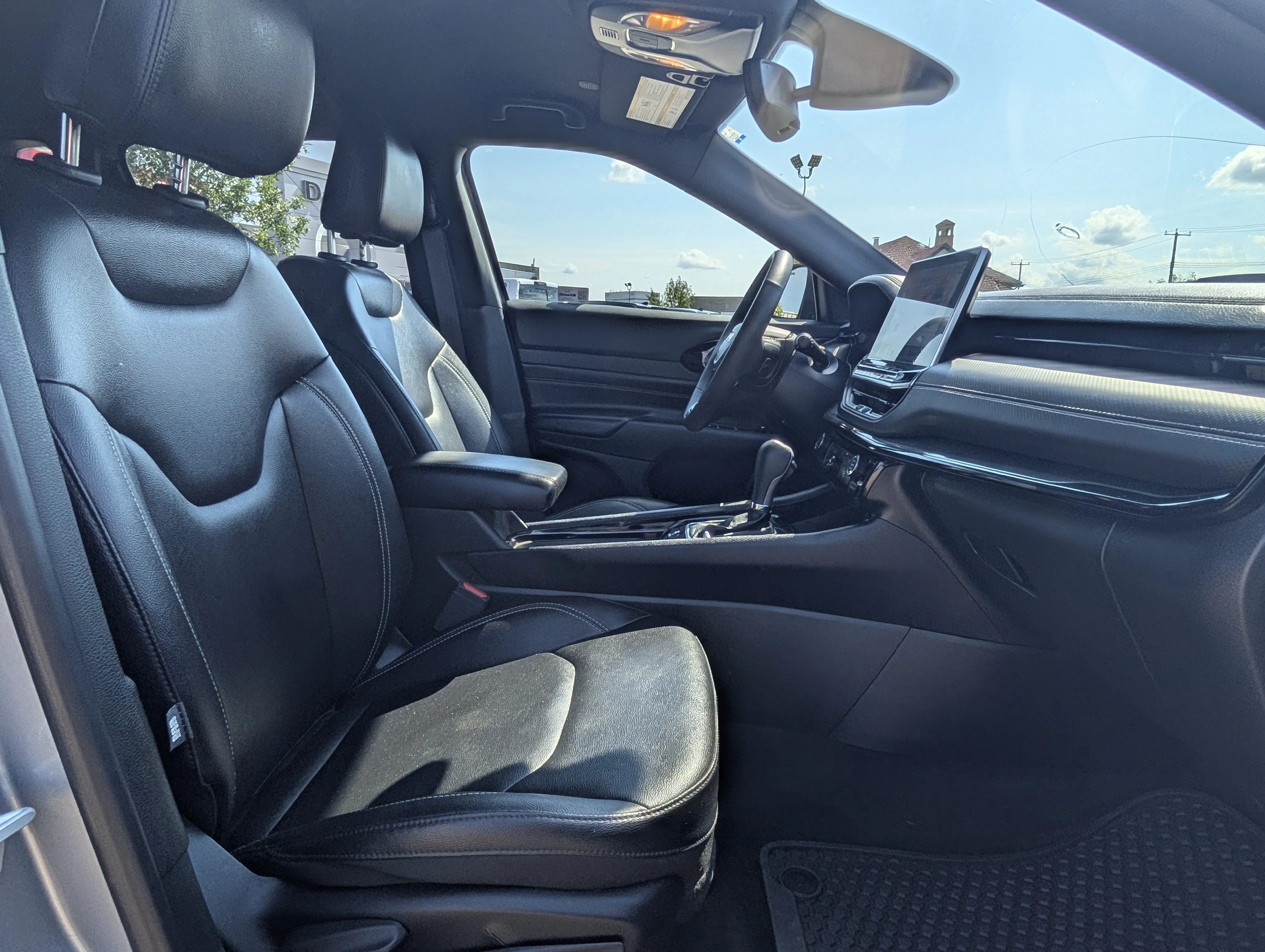 Used 2024 Silver Jeep Altitude image 20