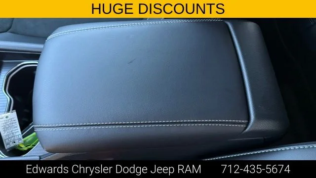 New 2026 White Jeep Laredo image 21