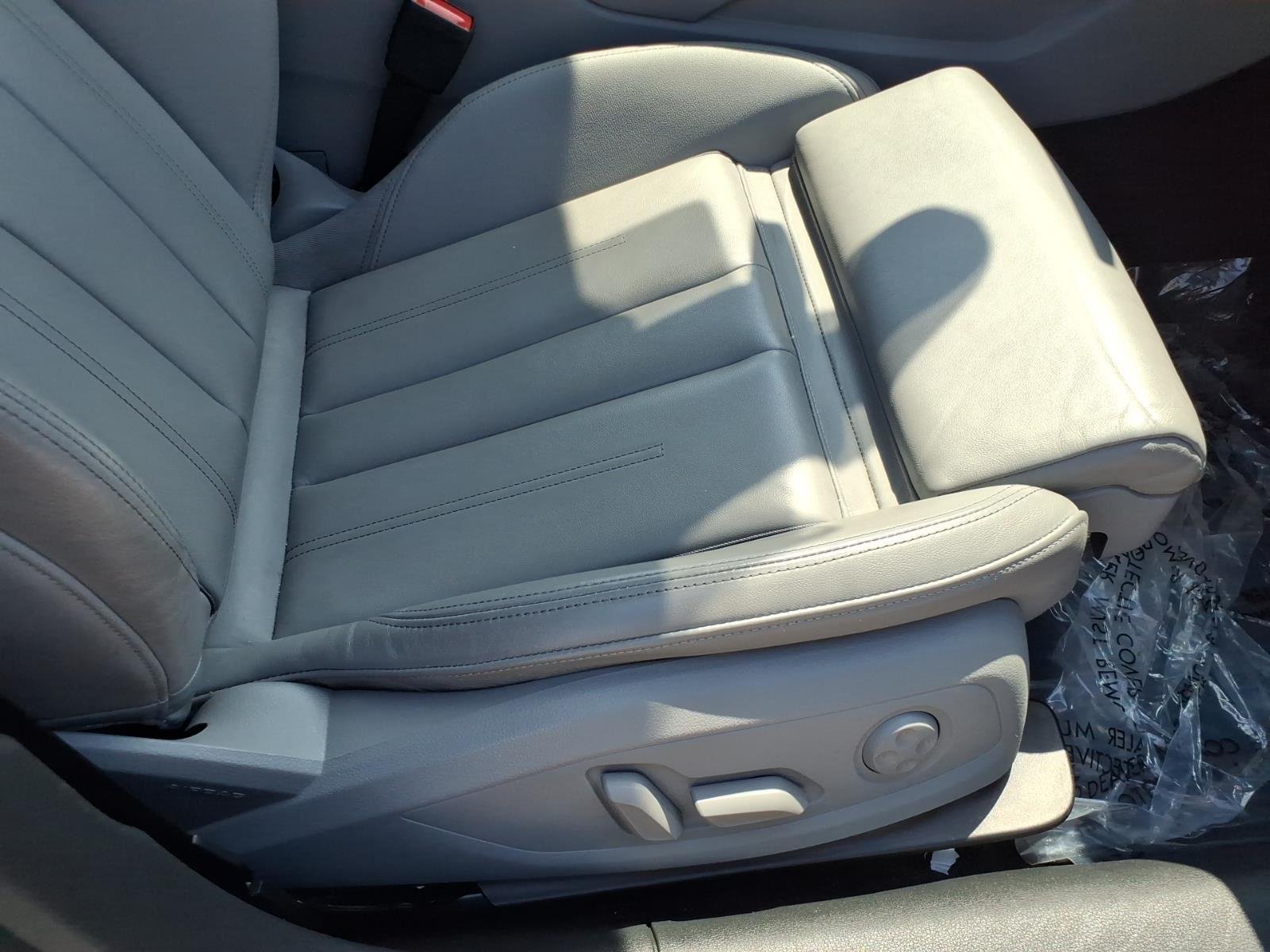 Used 2024  Audi S line Premium Plus image 20
