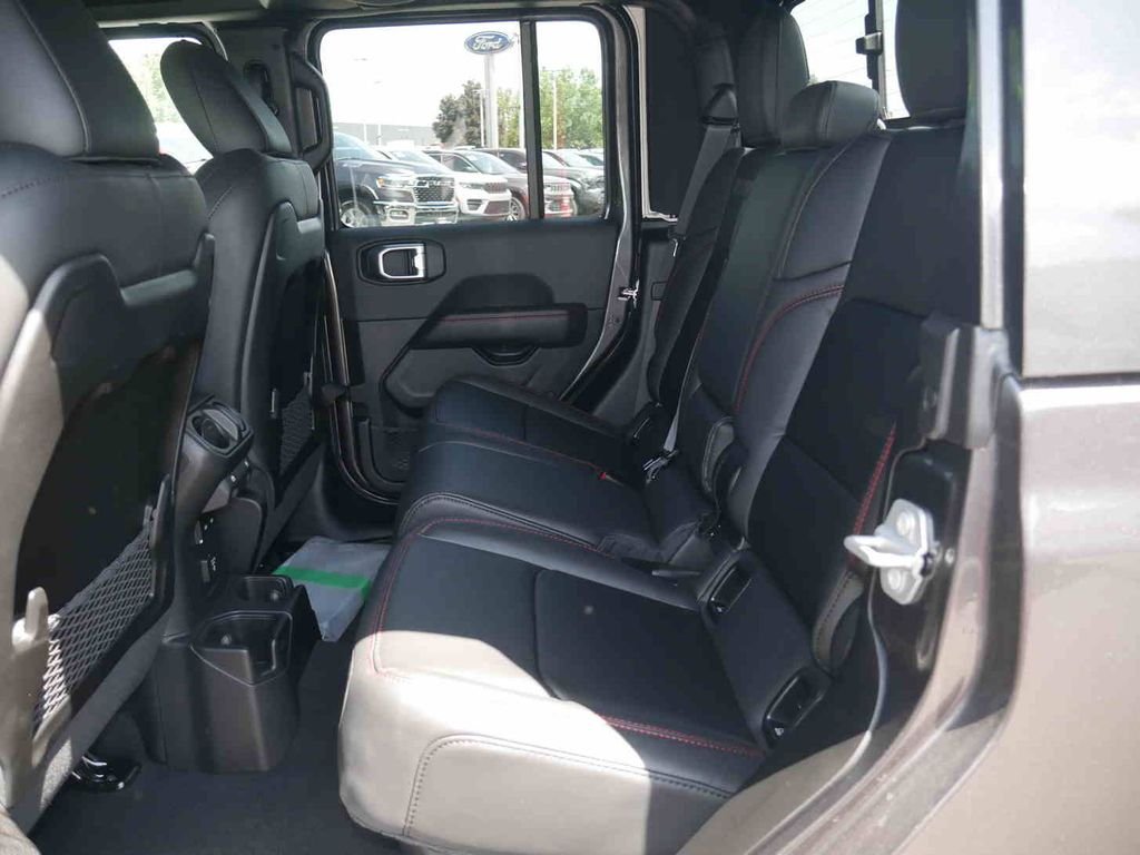 New 2026 Granite Crystal Metallic Clearcoat Jeep Rubicon image 12