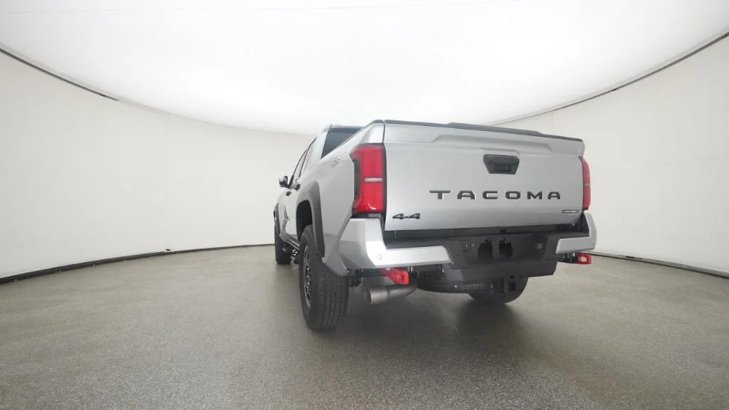 2025 Toyota Tacoma TRD Off Road - Photo 18