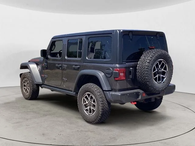 Certified Used 2025 Granite Crystal Met Jeep Rubicon image 3