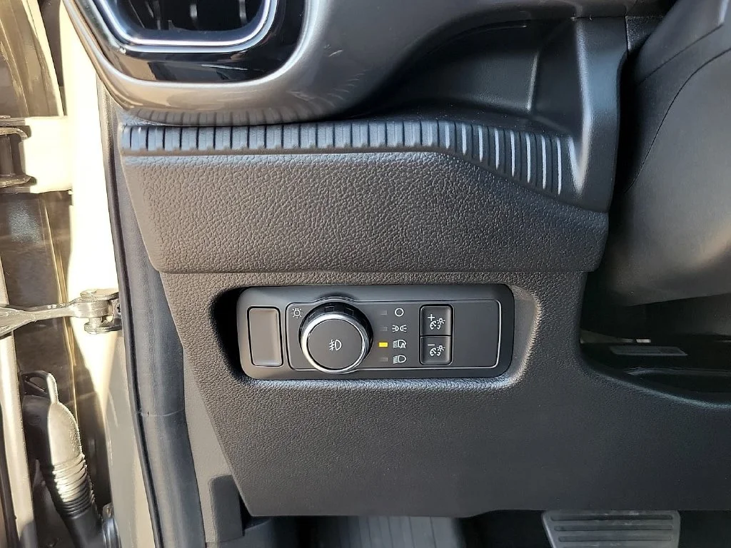 New 2026 Marsh Gray Ford XLT image 17