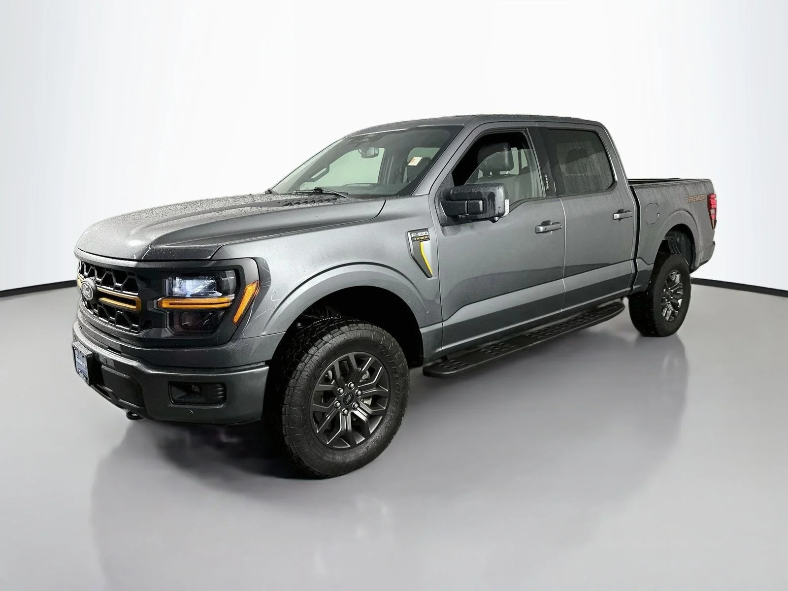 Used 2024 Carbonized Gray Metallic Ford Tremor image 4