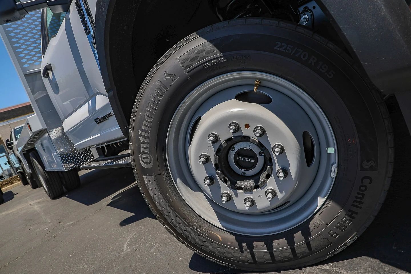New 2026 Oxford White Ford F-550® XL image 2