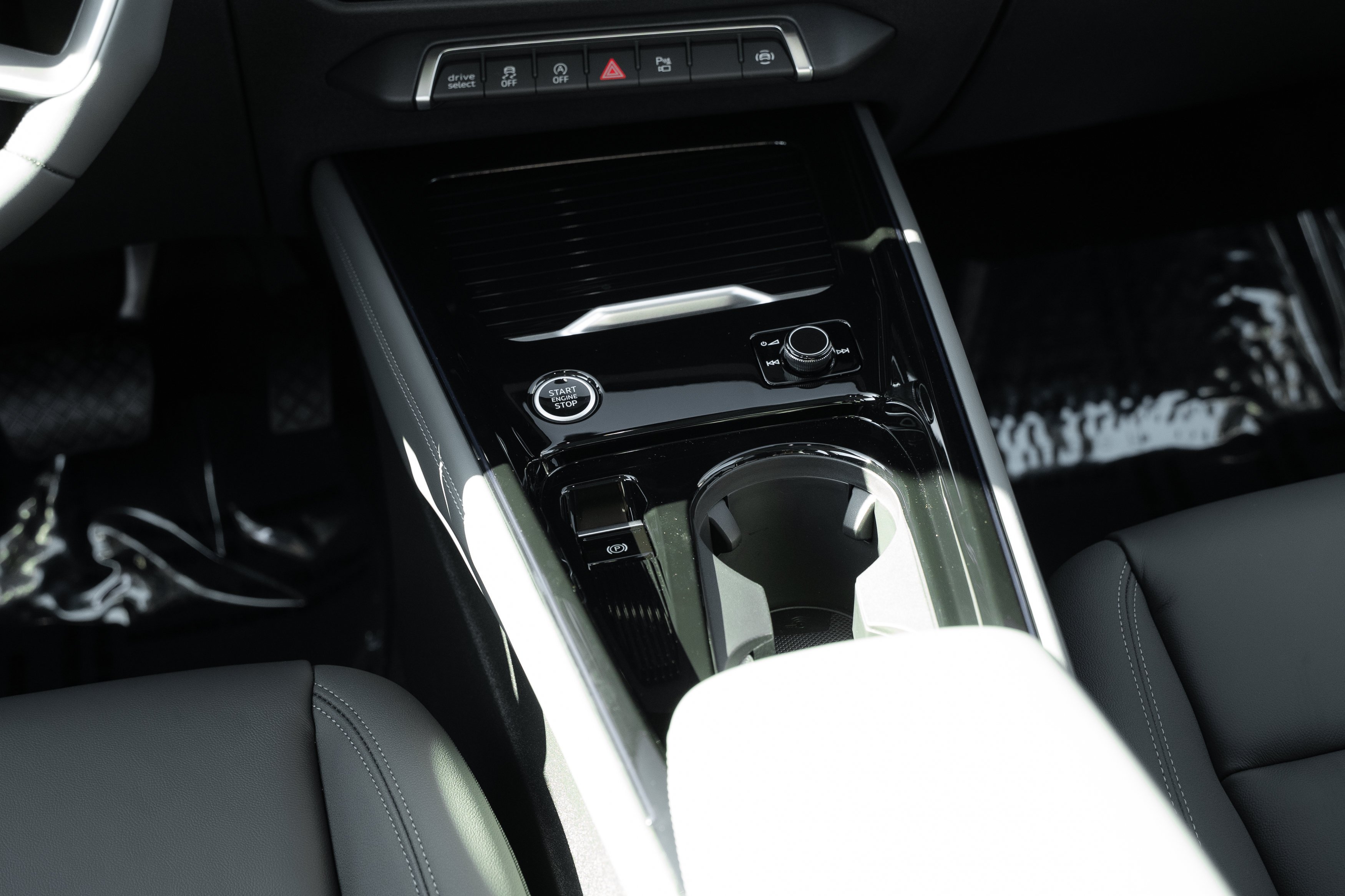 New 2026 Arrow Audi S line image 13