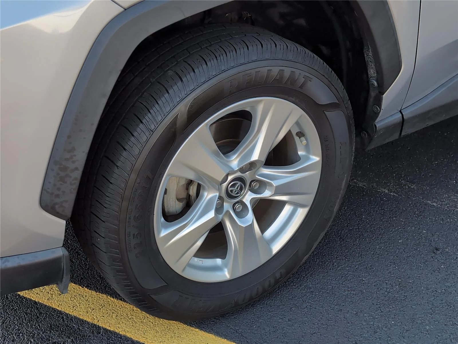Used 2020 Silver Sky Metallic Toyota XLE image 11