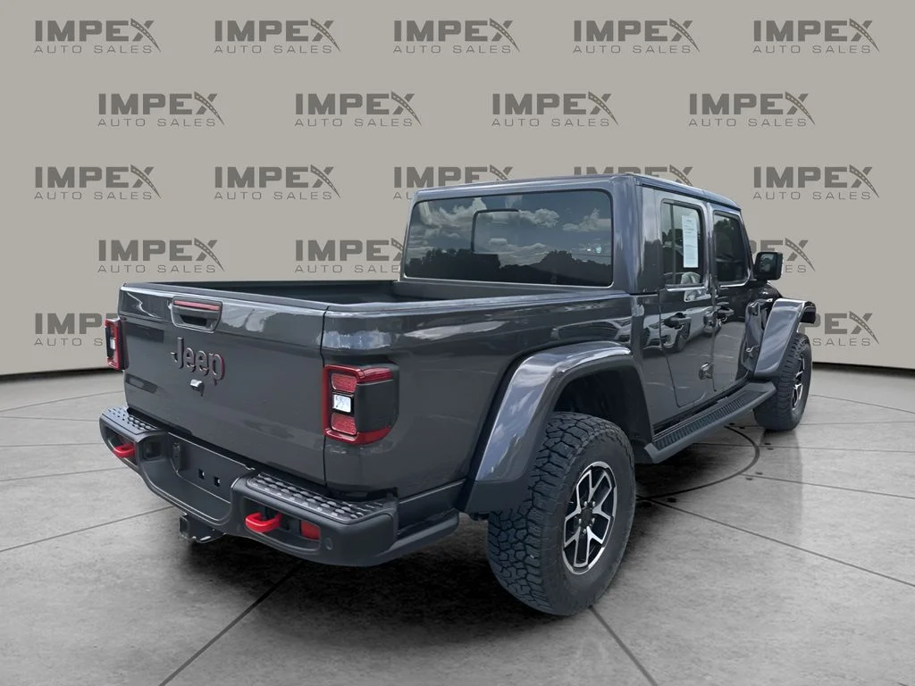 Used 2024 Gray Jeep Rubicon image 5
