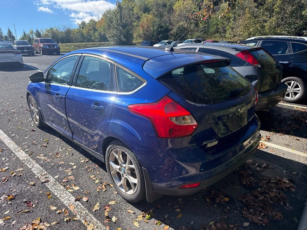 Used 2012 Blue Ford Titanium image 3