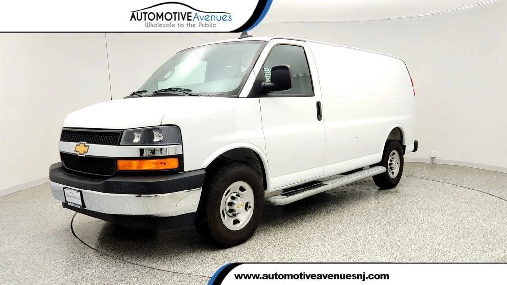 Used 2025 Summit White Chevrolet RWD 2500 135