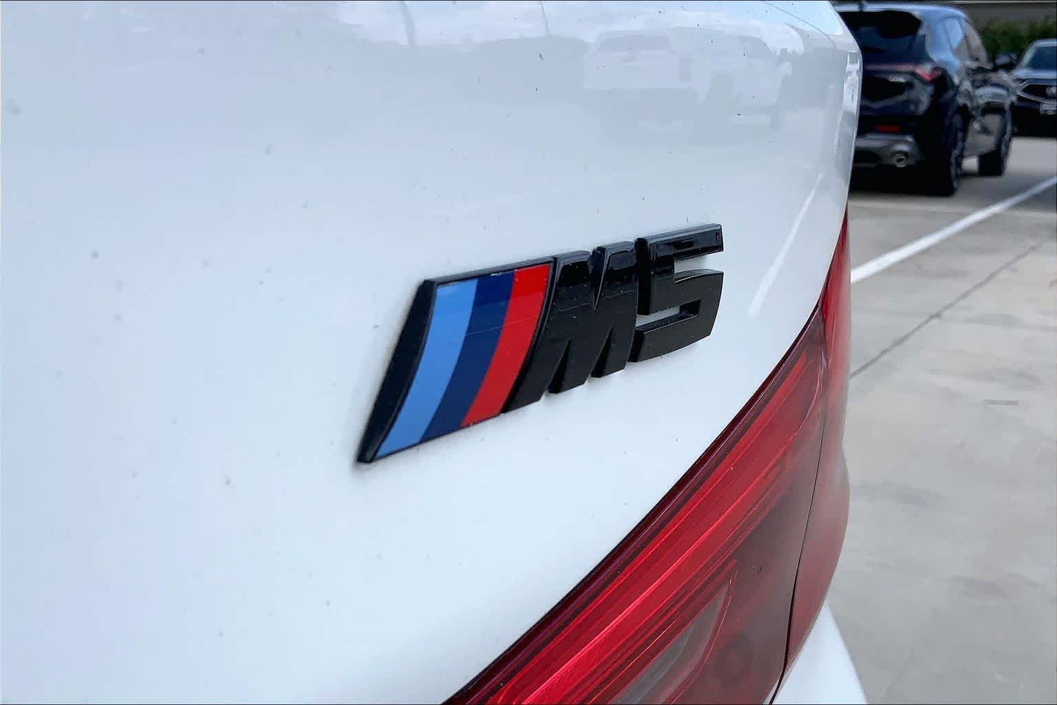 Used 2018 Alpine White BMW  image 27