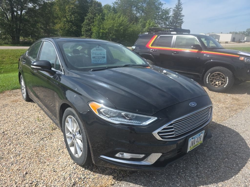 Used 2017 Black Ford SE image 1