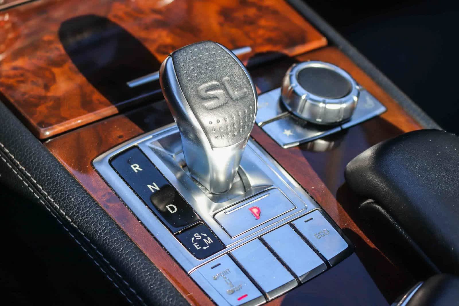 Used 2013 Black Mercedes-Benz SL 550 image 22