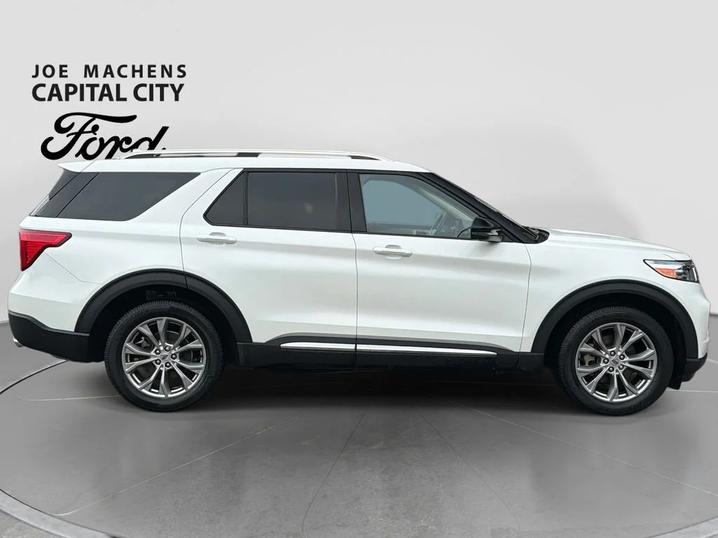 Used 2023 White Ford Limited image 3