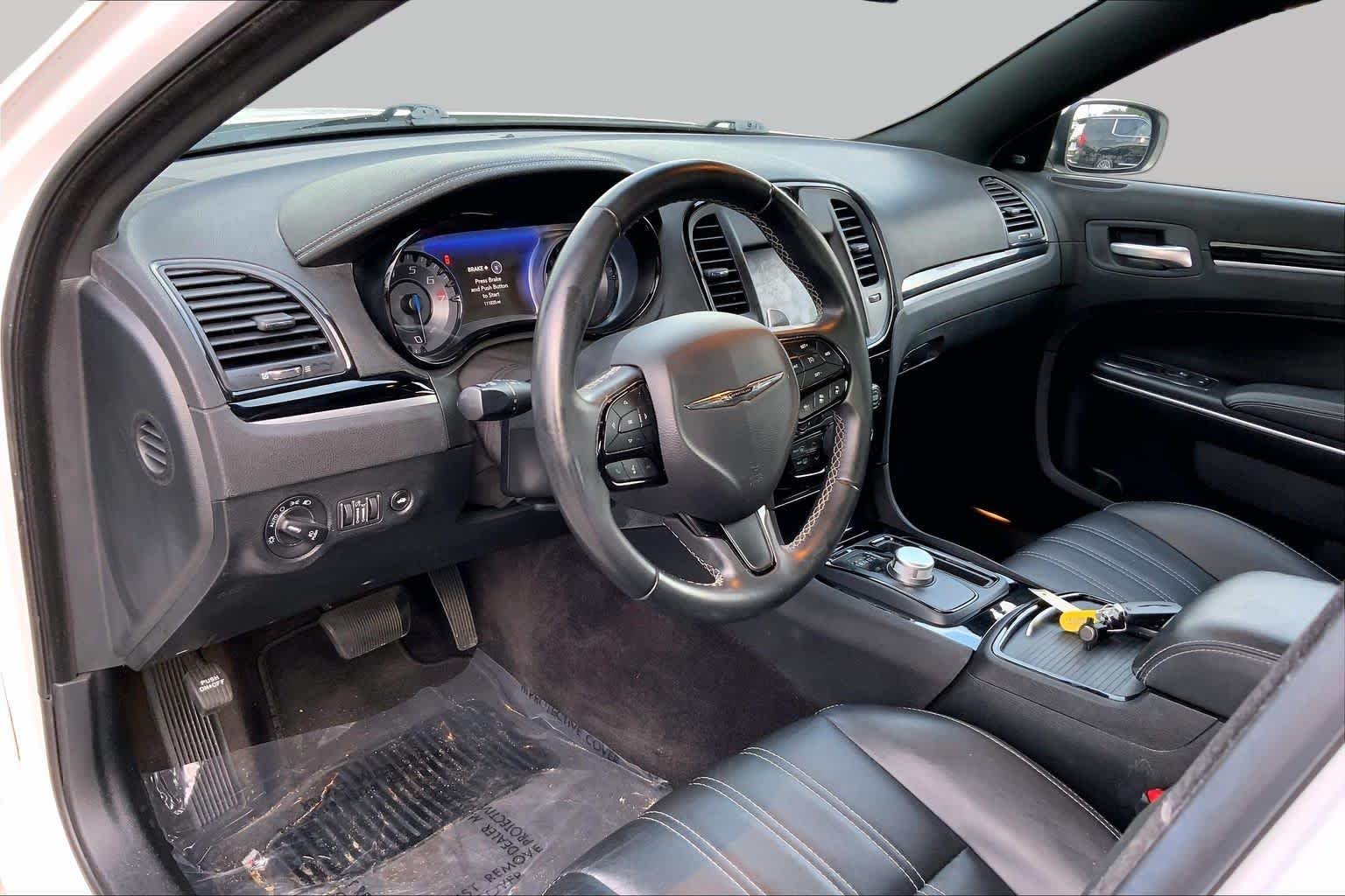 Used 2018 Bright White Clearcoat Chrysler 300S image 15