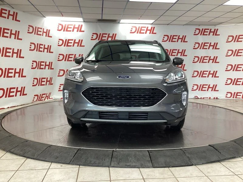 Used 2021 Gray Ford SEL image 2