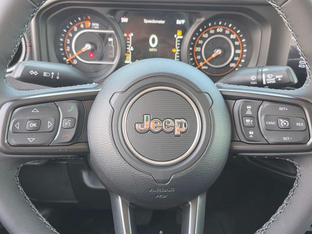 New 2026 Black Clear-Coat Exterior Paint Jeep Rubicon 4x4 image 17