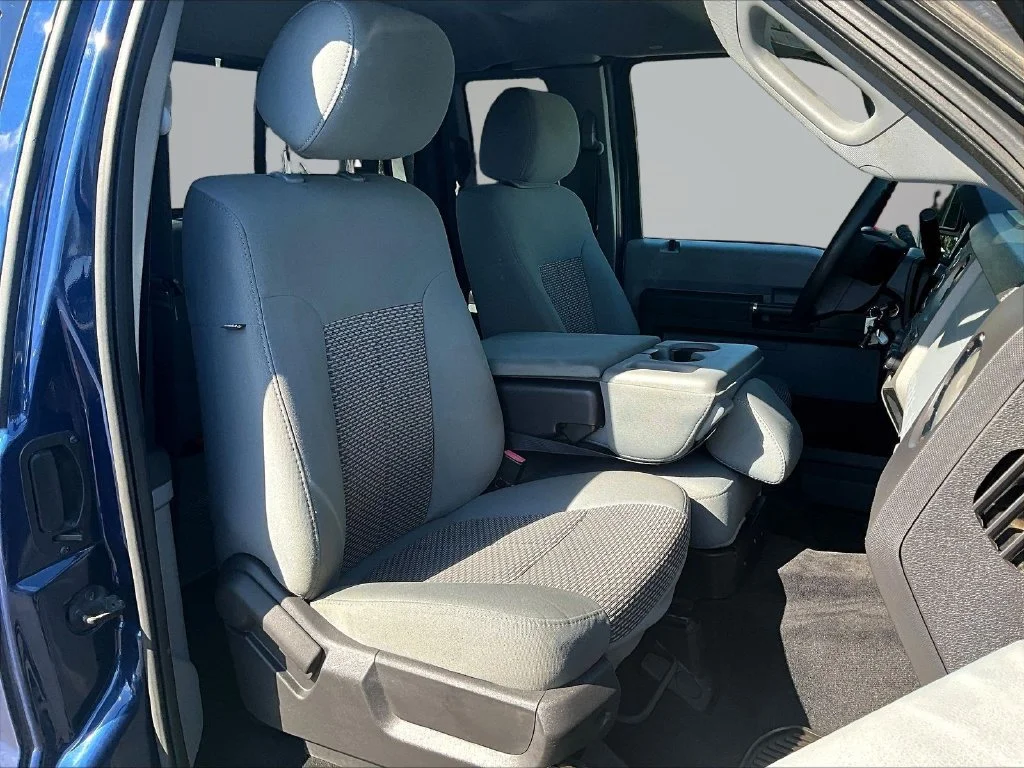 Used 2012 Dark Blue Pearl Metallic Ford XLT image 24