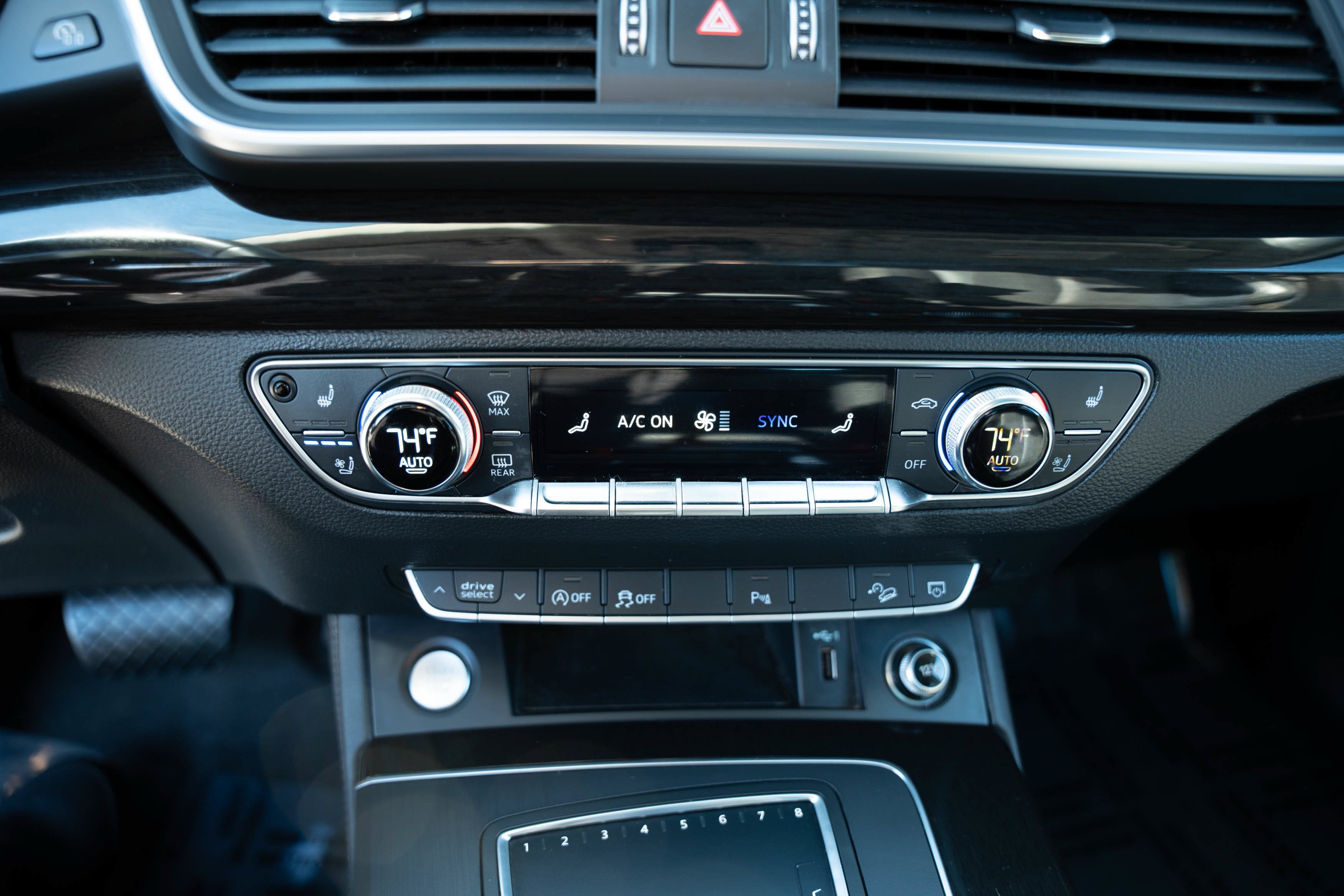 Used 2018 Navarra Blue Metallic Audi Prestige image 8