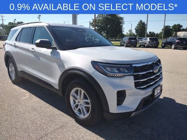 New 2026 Space White Metallic Ford Active image 7