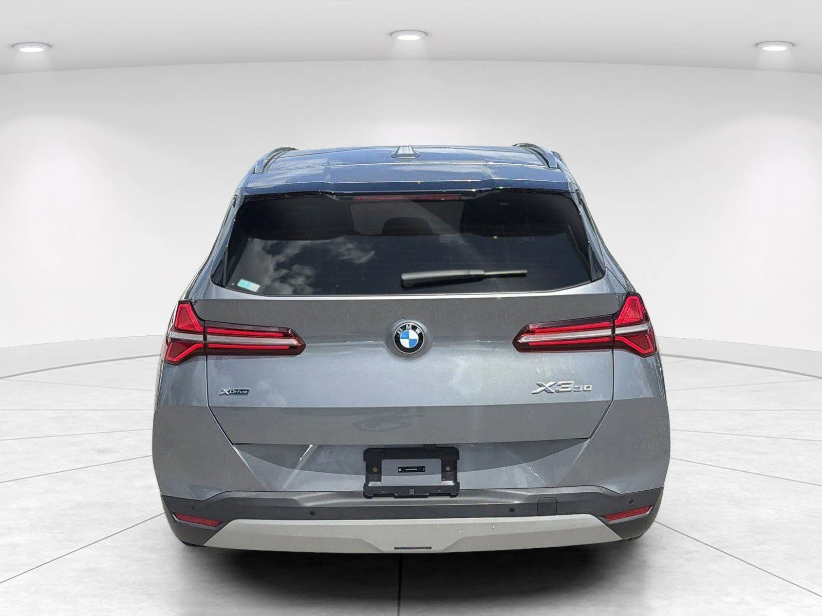 Certified Used 2025 Skyscraper Grey Metallic BMW 30 xDrive image 6