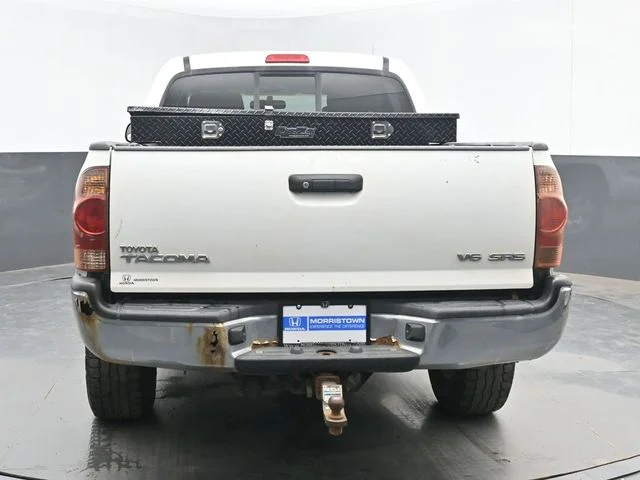 Used 2008 Super White Toyota Base image 9