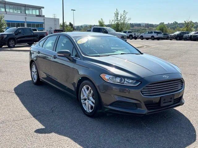 Used 2016 Gray Ford SE image 8