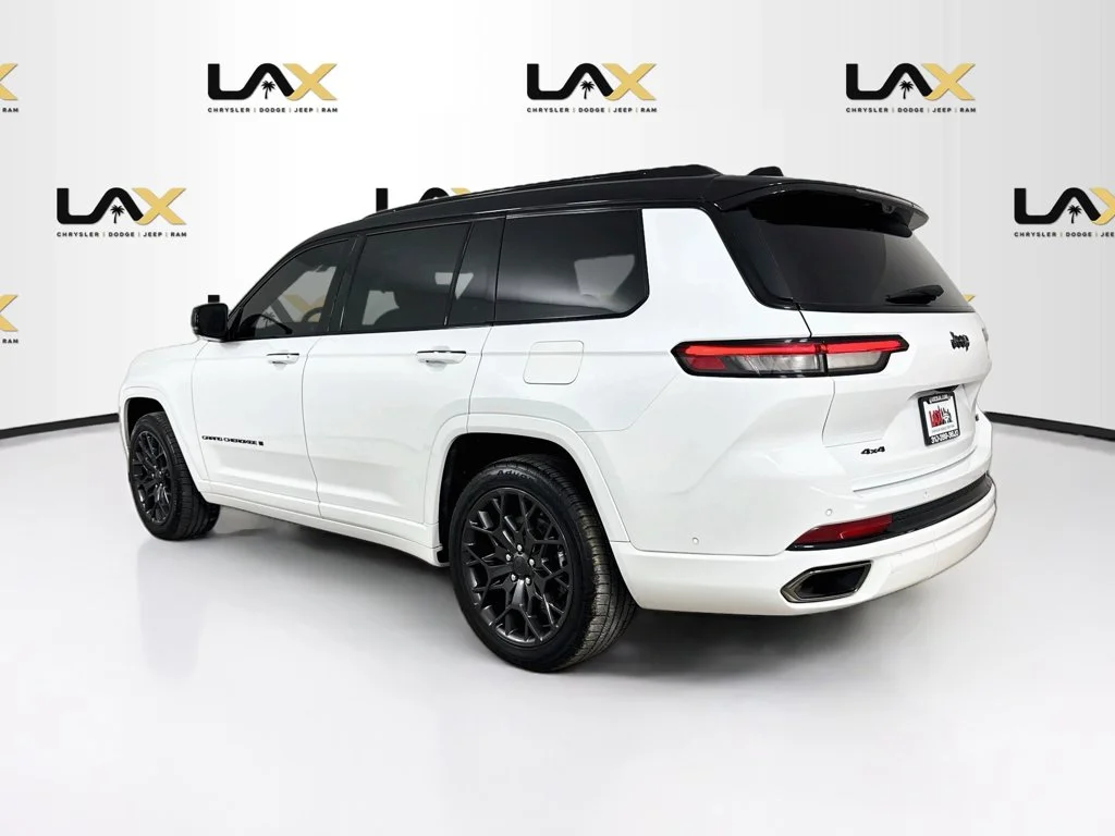 Used 2023 White Jeep Summit image 5