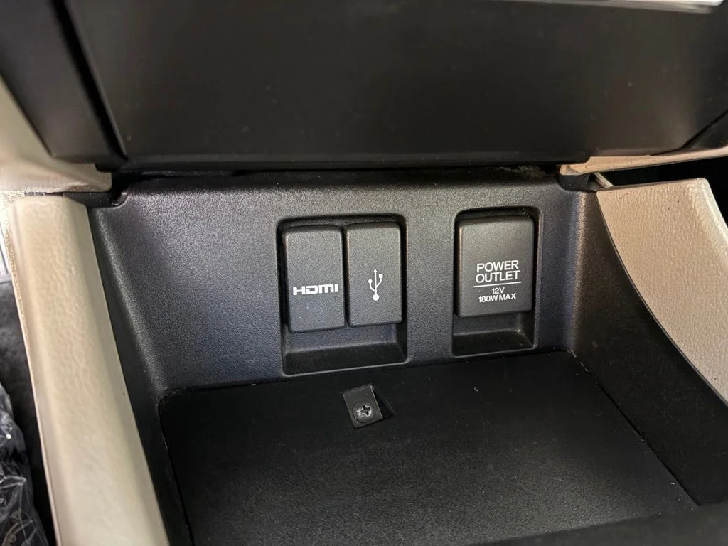 Used 2015  Honda EX image 30