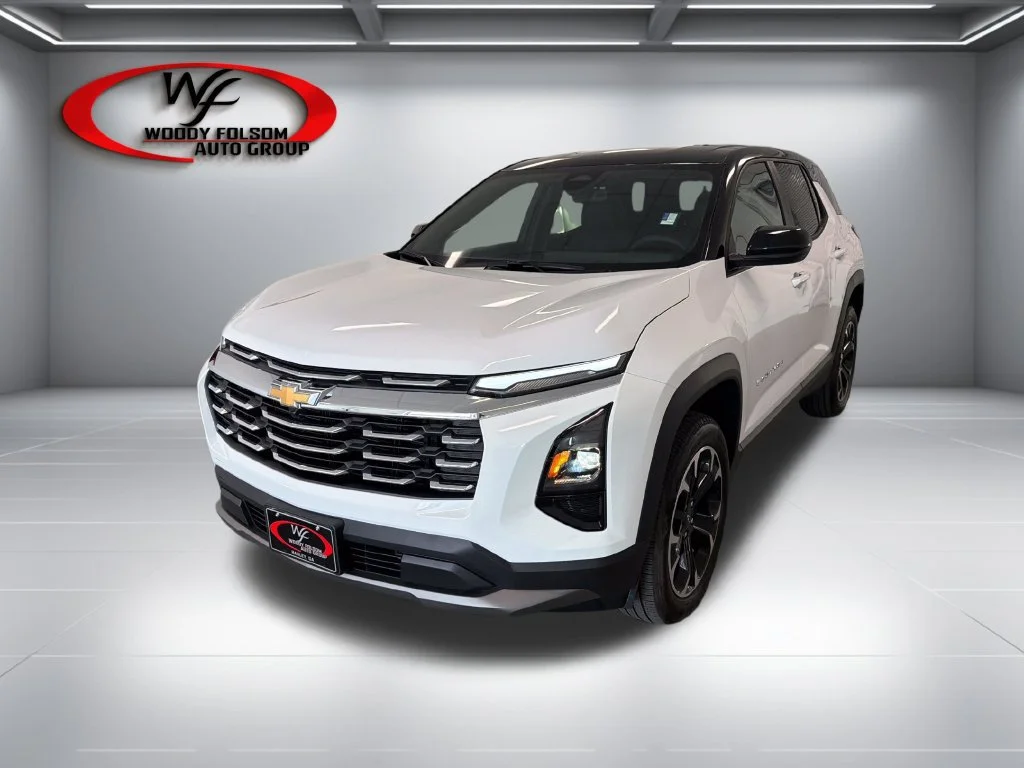 New 2027 Summit White Chevrolet LT image 3