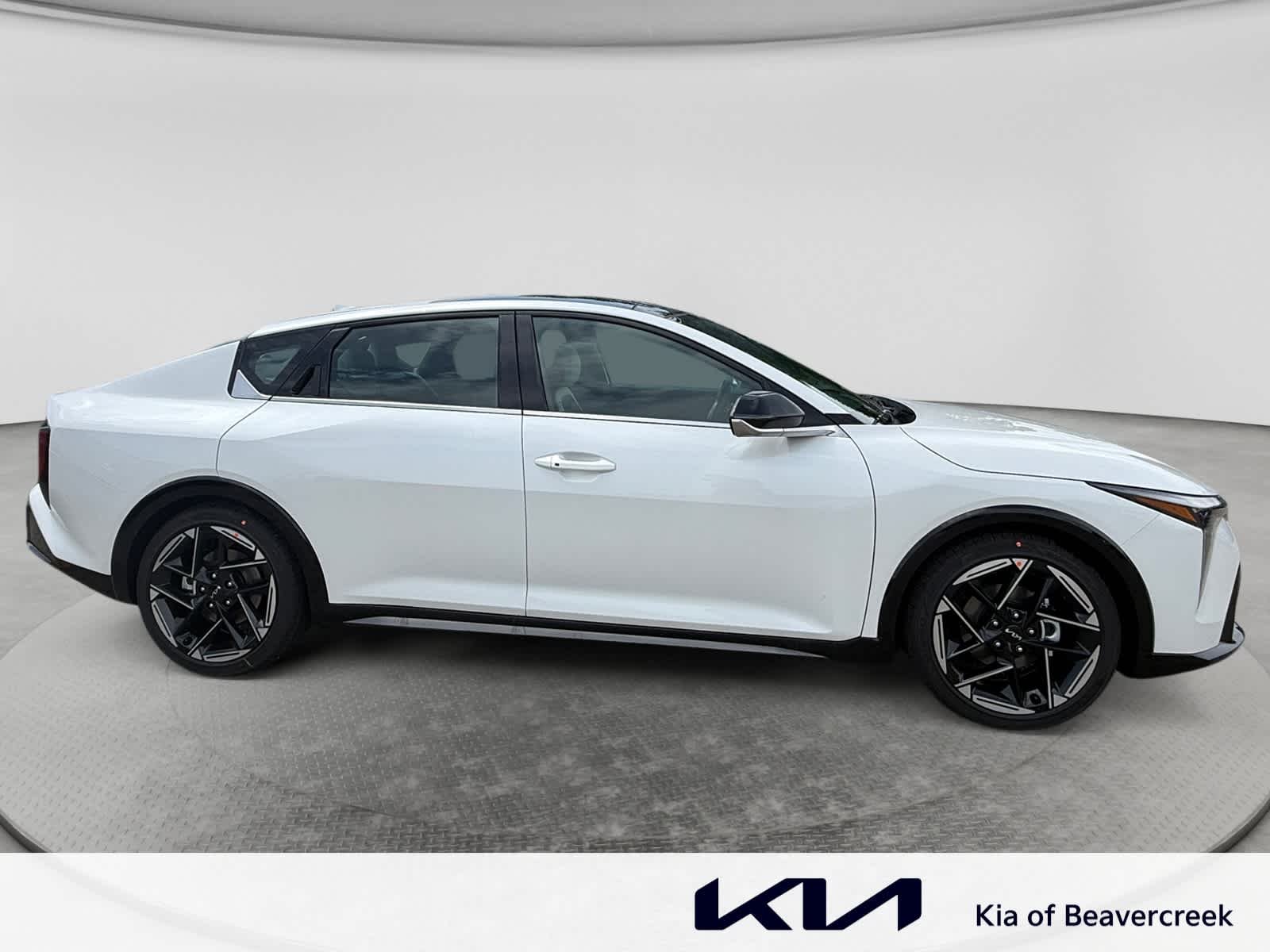 New 2026 Snow White Pearl Kia GT-Line image 4