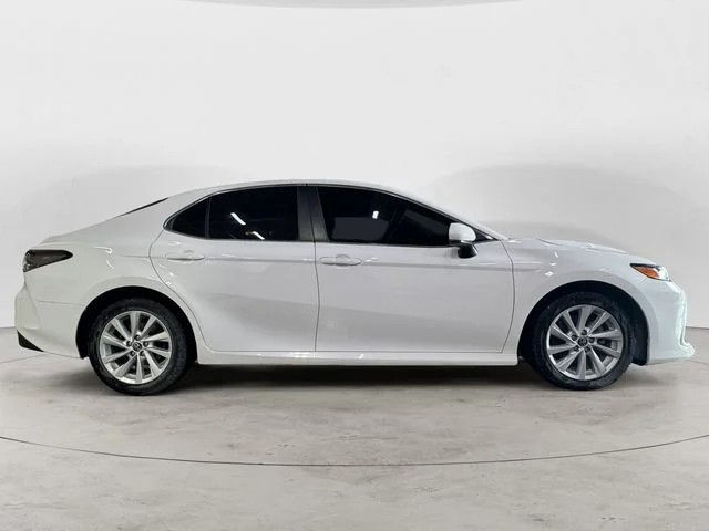 Used 2022 White Toyota LE image 4
