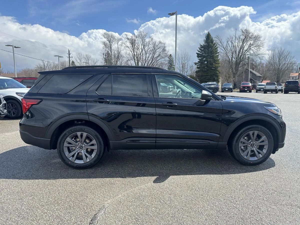 New 2026 Black Ford Active 200a Pkg image 4