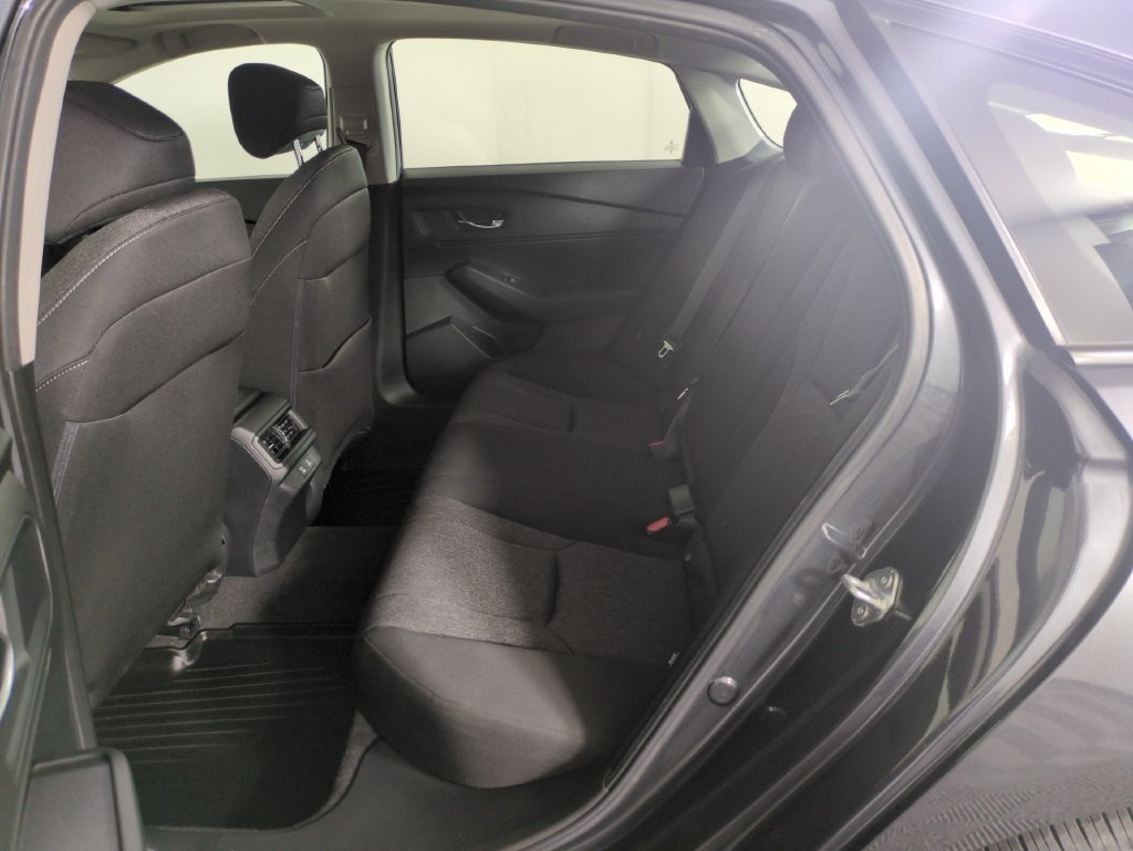 2025 Honda Accord SE - Photo 32