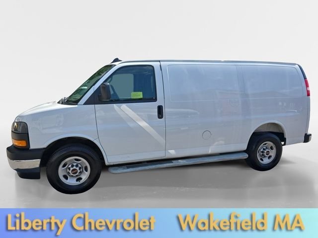 Used 2025 Summit White GMC Work Van image 4