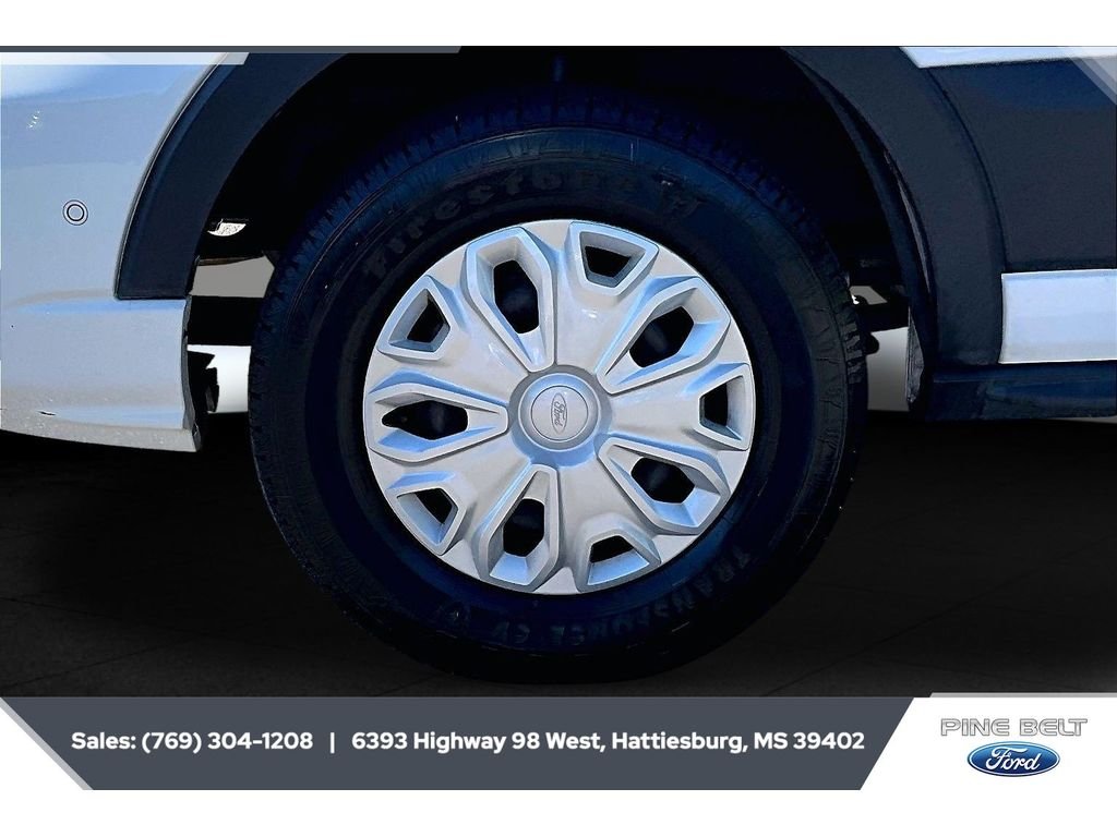 Used 2022 Oxford White Ford XLT image 7