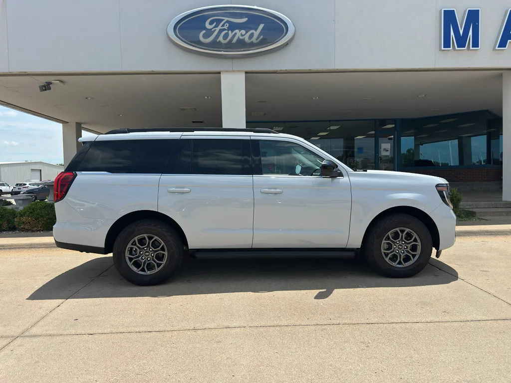 New 2025 Space Silver Metallic Ford Active image 7
