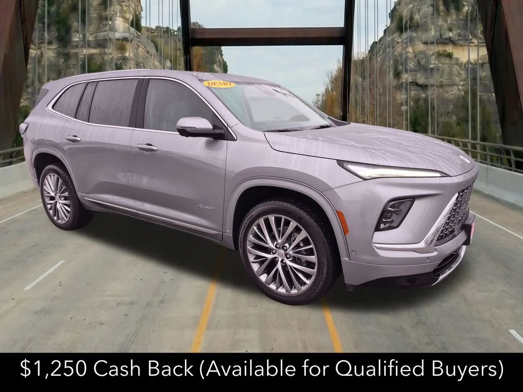 2026 Buick Enclave Avenir AWD's photo