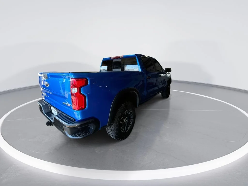 Used 2026 Blue Chevrolet ZR2 image 8