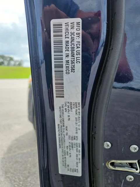 Used 2021 Blue Jeep Latitude image 27