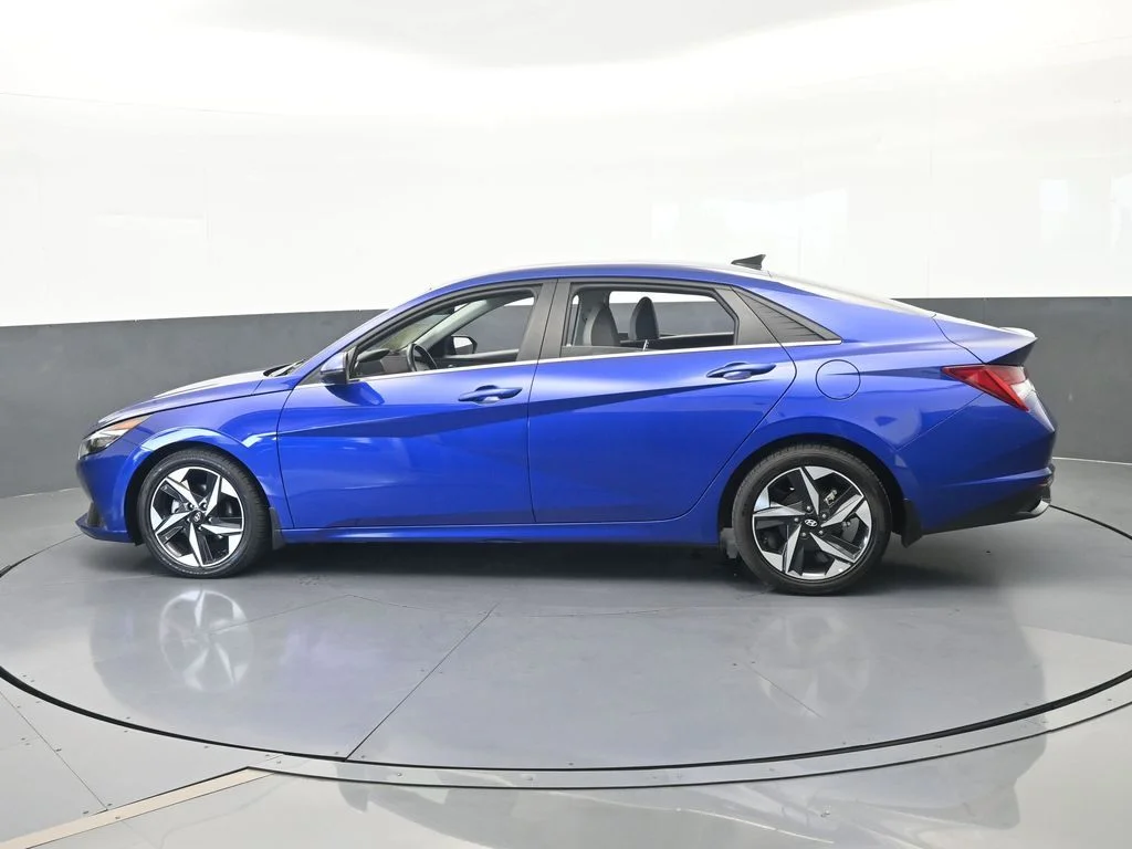 Used 2023 Intense Blue Hyundai Limited image 3