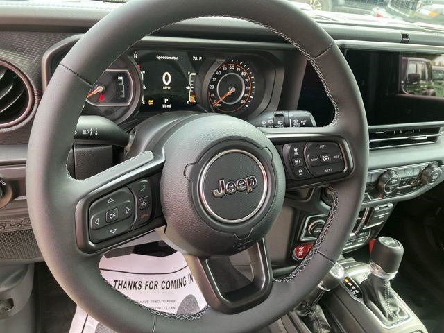 New 2026 Black Clear-Coat Exterior Paint Jeep Rubicon image 15