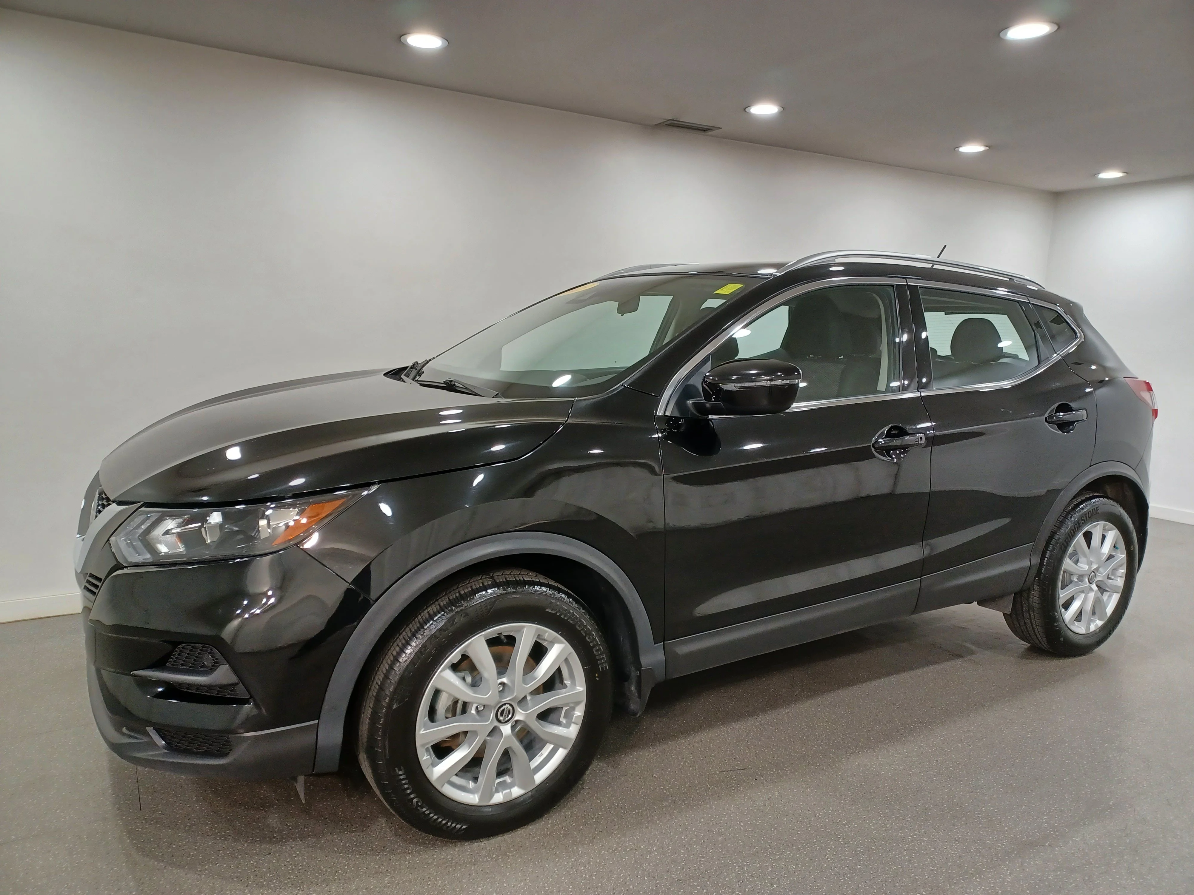Used 2023 Magnetic Black Metallic Nissan SV AWD*Adaptive Cruise | Remote Start | Htd Seats | Sunroof | Htd Wheel | Lane Keep Assist | CarPlay image 2