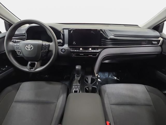 2025 Toyota Camry LE - Photo 9