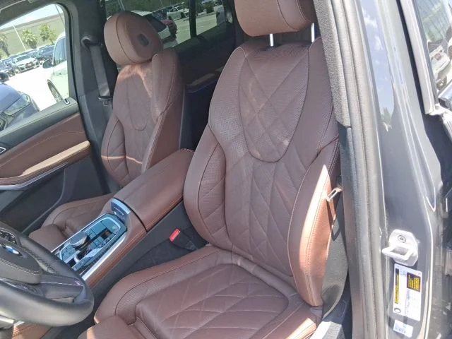 Used 2025 Gray BMW sDrive40i image 15