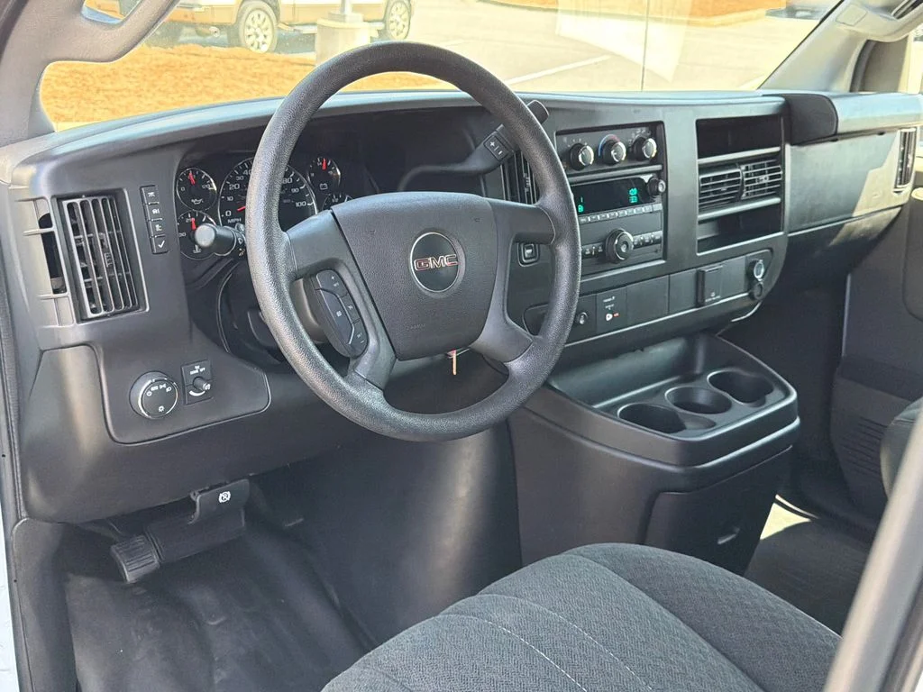 Used 2024 White GMC Work Van image 21