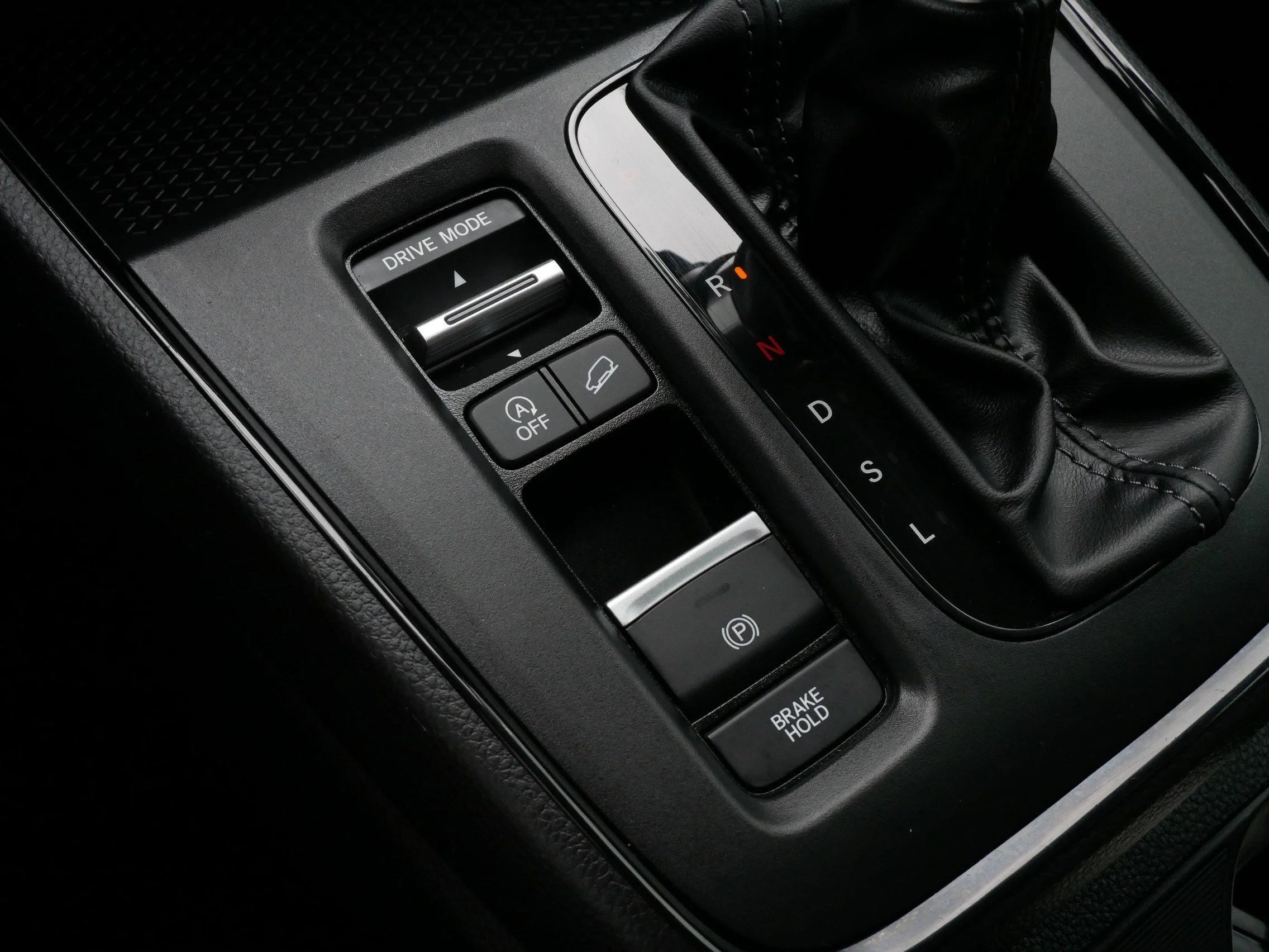 2024 Honda CR-V LX - Photo 28